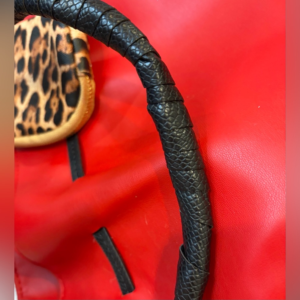 ❤️BADGLEY MISCHKA RED VEGAN LEATHER SHOULDER BAG/CROSSBODY & PURSE CHARM - Picture 6 of 14